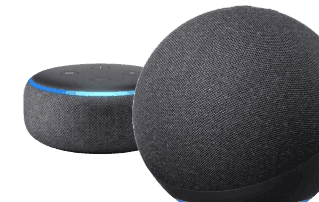 Dwa urządzenia Amazon Echo w kolorze czarnym, jedno kuliste, drugie płaskie, oba z podświetleniem LED.